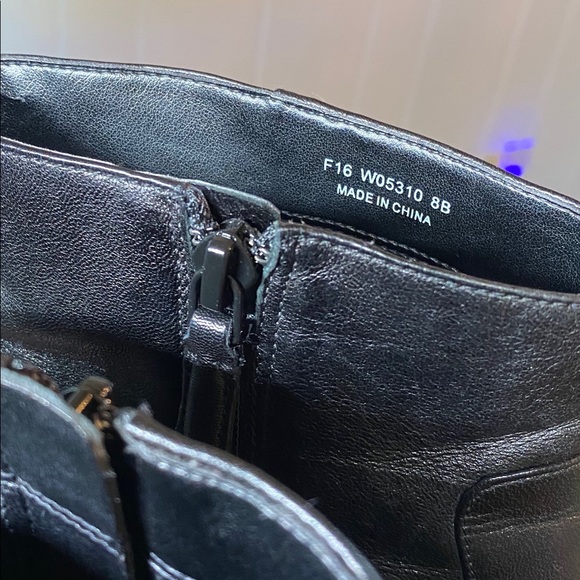 COLE HAAN wedge heel booties black leather, boxed minimalist 8B size ladies luxe - Picture 12 of 13